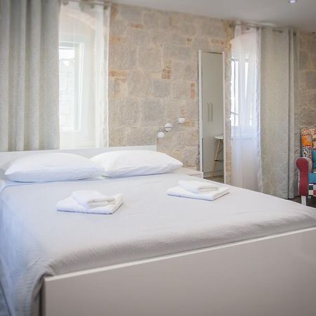 Elegant Residence Rooms & Apartments 斯普利特 外观 照片