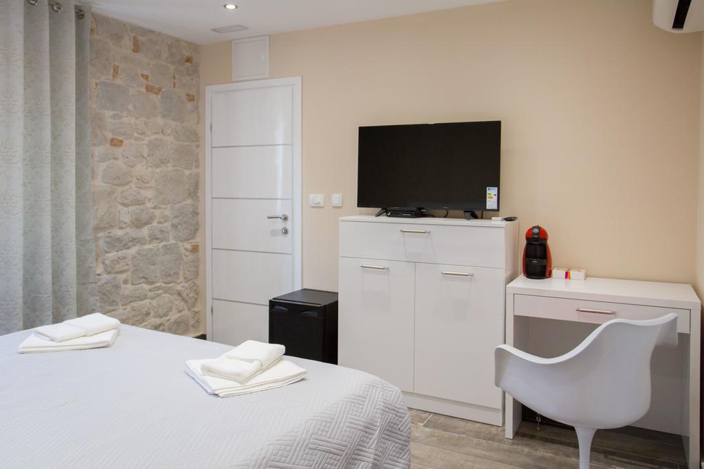 Elegant Residence Rooms & Apartments 斯普利特 外观 照片