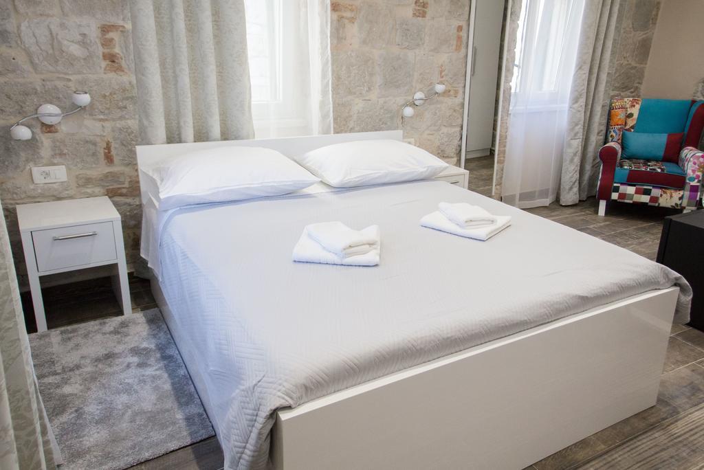 Elegant Residence Rooms & Apartments 斯普利特 外观 照片