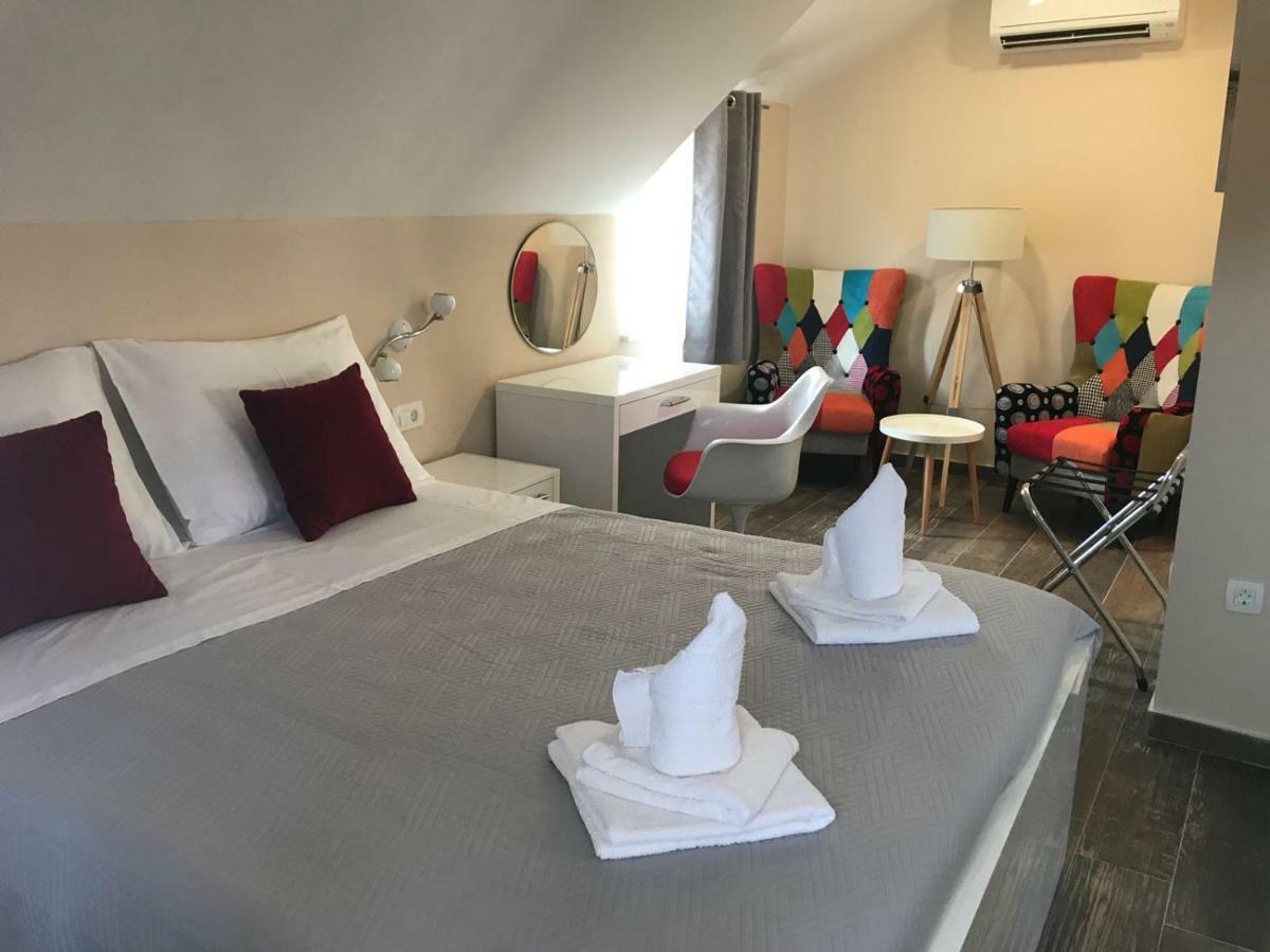 Elegant Residence Rooms & Apartments 斯普利特 外观 照片